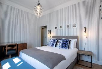 Carnot House has Balcony rooms