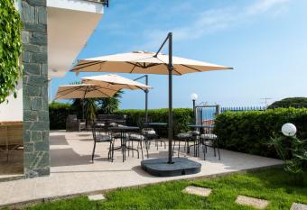 L oasi di Giorgia has Balcony rooms