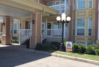 The Victorian Condo/Hotel has Balcony rooms