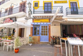 Pensi  n Sevillano allows 18 year olds to book a room