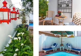 Bleu Cobalt Cottage allows 18 year olds to book a room