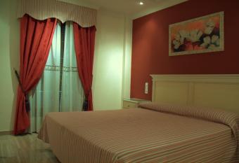 Hotel los Girasoles allows 18 year olds to book a room