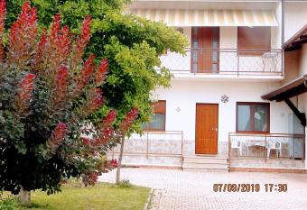 5 Palme has Balcony rooms