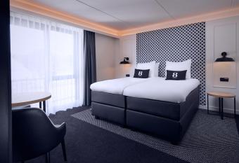 Gr8 Hotel Oosterhout allows 18 year olds to book a room