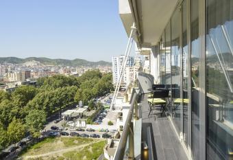 By Best Apartments has rooms with a private hot tub