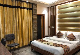 Stay @ 203 has Balcony rooms