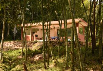 No S  lo R  o has Balcony rooms