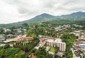 Royal Tretes View Hotel has Balcony rooms