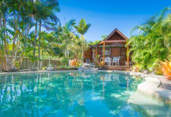 Gina   s Place allows 18 year olds to book a room