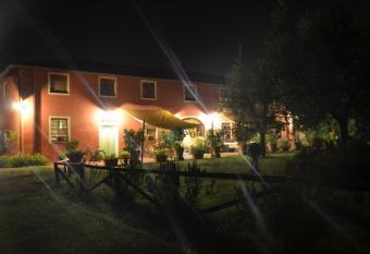 Agriturismo Al Podere Di Rosa allows 18 year olds to book a room