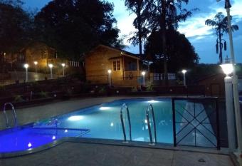 Cozywoods Hill Resort has Balcony rooms