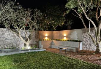 Gwahumbe Game & Spa has rooms with a private hot tub