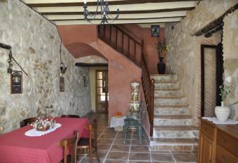 Aljibe de Monastrell allows 18 year olds to book a room