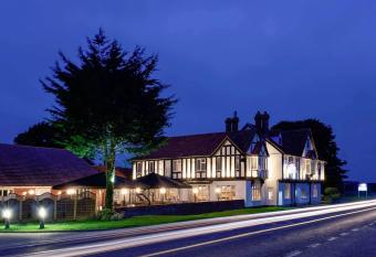 Mercure Thame Lambert Hotel allows 18 year olds to book a room