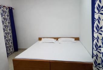 vinyaka p.g.house has Balcony rooms