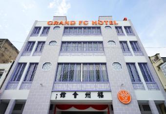 Grand FC Hotel allows 18 year olds to book a room