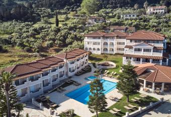 Windmill Hotel has Balcony rooms