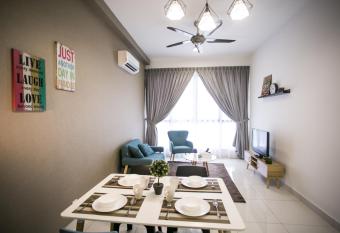 Econest Apartment By The one - Educity Nusajaya allows 18 year olds to book a room