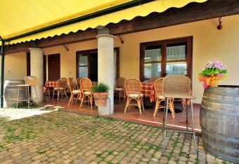 Agriturismo Podere San Michele has Balcony rooms