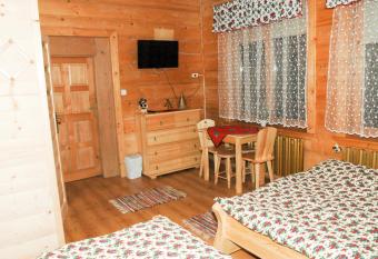 Willa Pod Stokiem has Balcony rooms