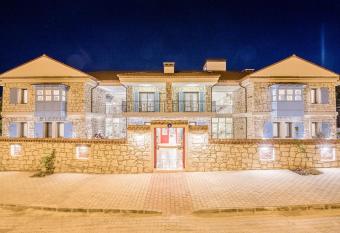 Bademli Konak Otel allows 18 year olds to book a room