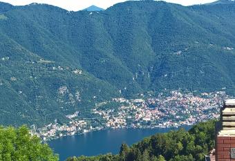 Casa Vacanze  has Balcony rooms
