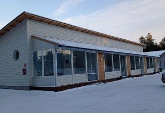 Rantahiekka B1 allows 18 year olds to book a room