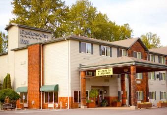 Clatskanie River Inn allows 18 year olds to book a room
