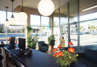 Oceanfront Viking Motel has Smoking rooms