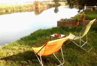 Caravane Eriba au Bord de l Eure allows 18 year olds to book a room