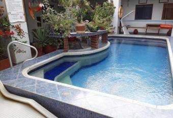 Hotel Nueva Granada allows 18 year olds to book a room