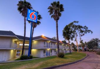 Motel 6 San Diego North allows 18 year olds to book a room