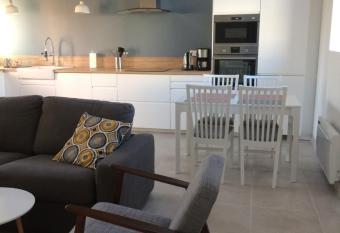 La grange has Balcony rooms