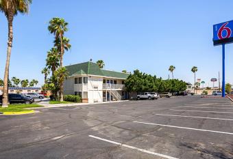Motel 6 Yuma East allows 18 year olds to book a room