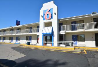 Motel 6 Springfield-Chicopee allows 18 year olds to book a room