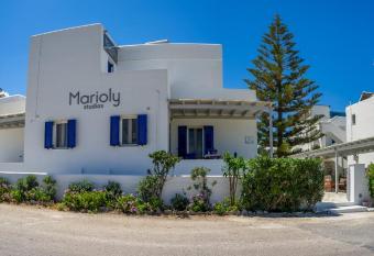 Marioly Studios has Balcony rooms