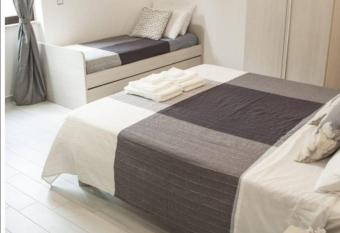 B&B DAFNE has Balcony rooms