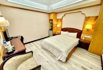 Dasin allows 18 year olds to book a room