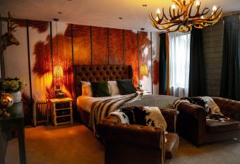 OYO The Townhouse allows 18 year olds to book a room