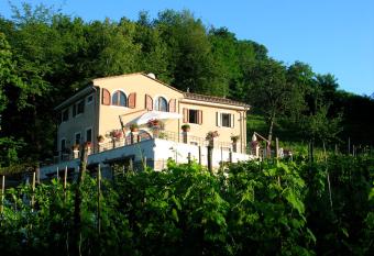 Galleria Ars Apua has Balcony rooms