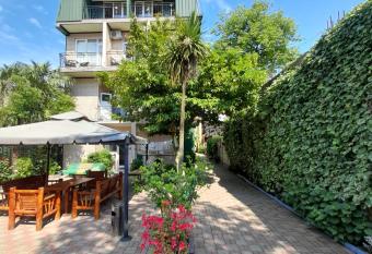 Guest House Deme has Balcony rooms