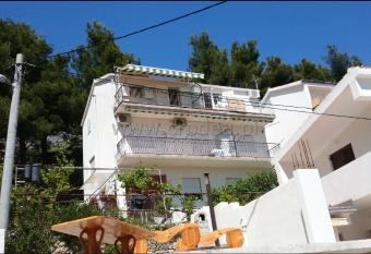 Apartman Ivan has Balcony rooms