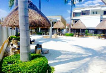     Casa hermosa con piscina     Ciudadela PREMIUM has Smoking/Balcony rooms