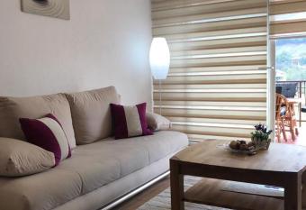 Villa Ammirevole has Smoking/Balcony rooms