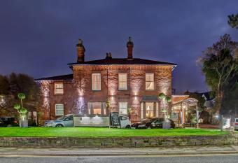 Alexandra Court Hotel allows 18 year olds to book a room