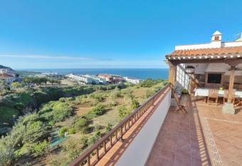 Canary Bio Hostel Tenerife allows 18 year olds to book a room