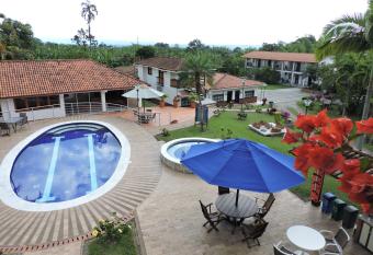 Finca Hotel Valpara  so has Balcony rooms