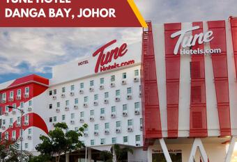 Tune Hotel - Danga Bay Johor allows 18 year olds to book a room