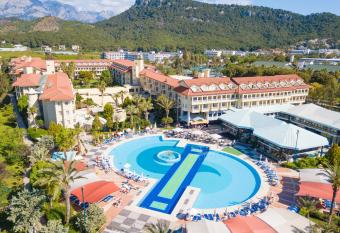 Queen s Park Le Jardin has Balcony rooms