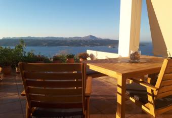 Stella s Maisonette has Balcony rooms